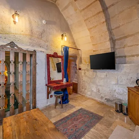 فندق The Calypso Cave أوروغوبْ